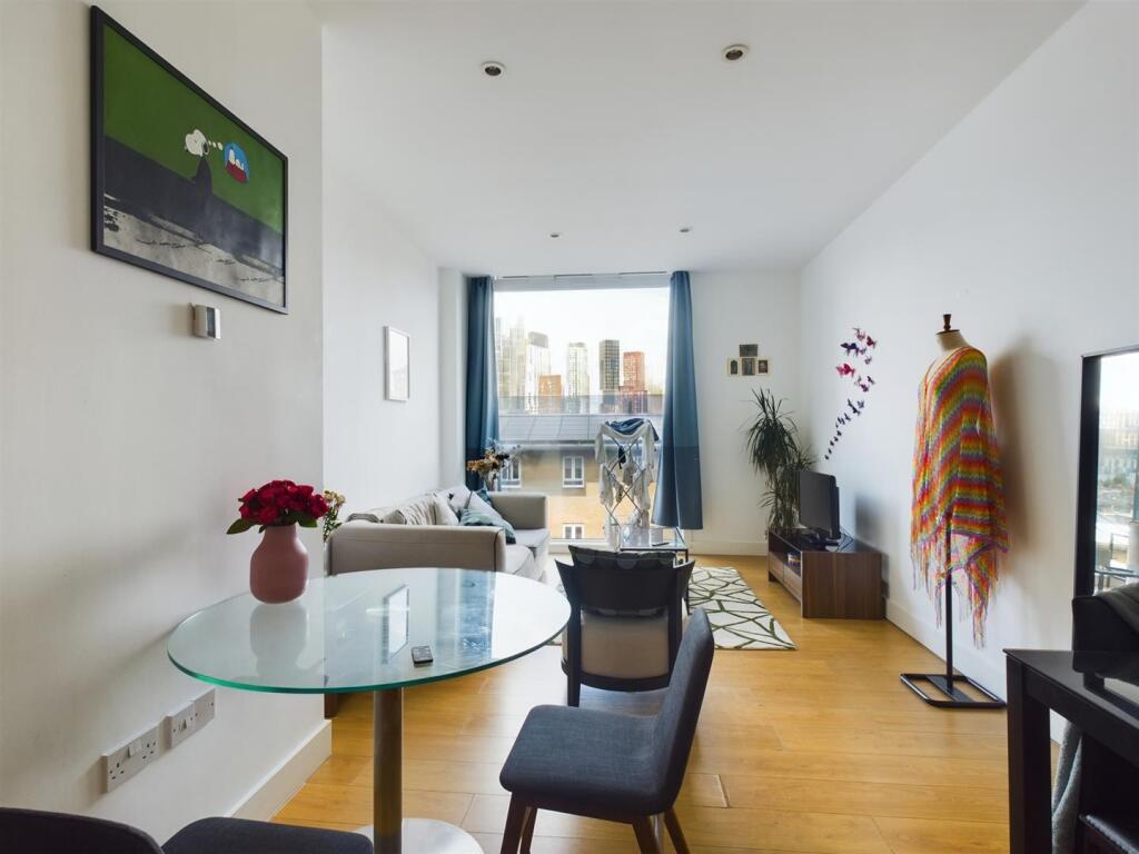 Main image of property: 212 Wandsworth Road, London