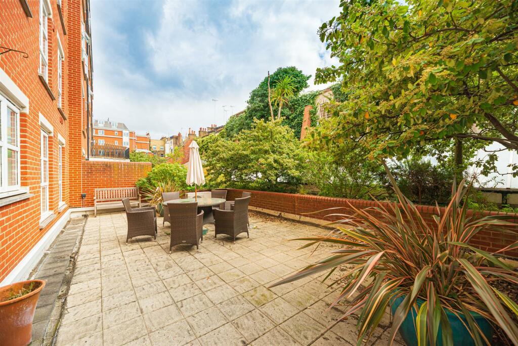 Main image of property: Elverton Street, London