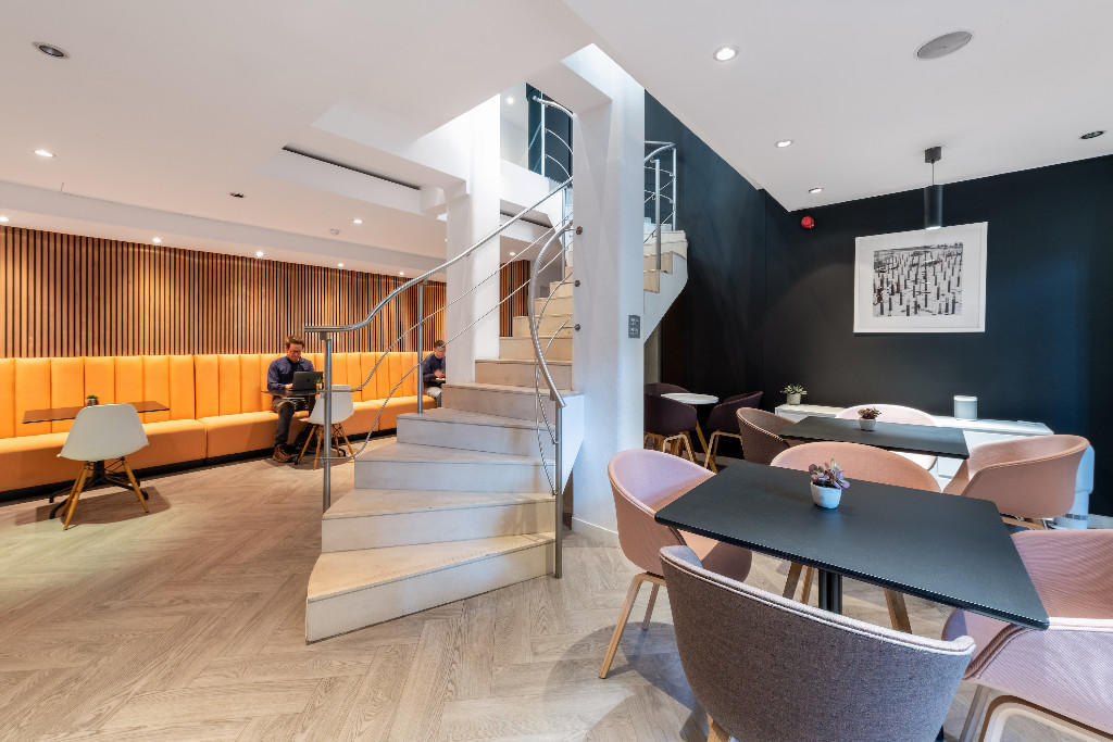 Serviced office to lease in Audley House, 1212A Margaret Street