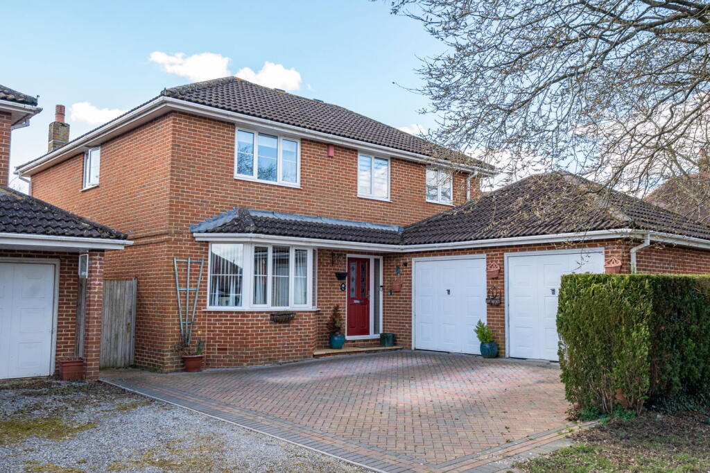 Main image of property: Marlborough Gardens, Oakley, Basingstoke, RG23 7AH
