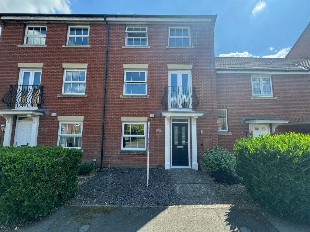 4 bedroom terraced house for sale in Firs Avenue, Uppingham, LE15