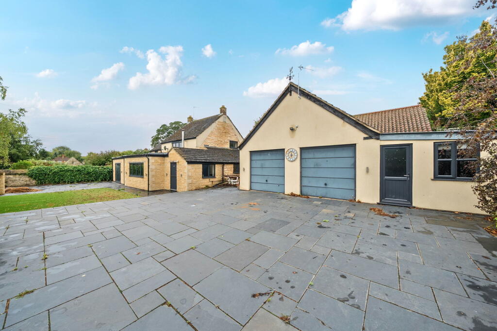 Main image of property: Manor Farm Cottage, Great Lane, Greetham