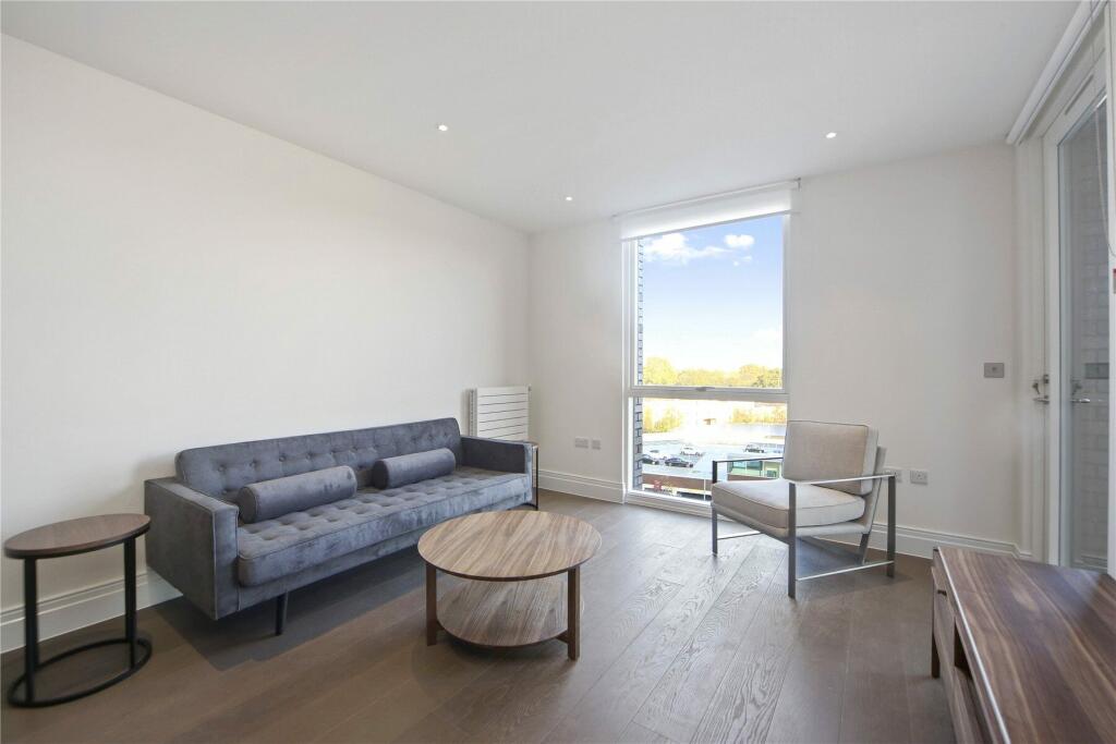 2 bedroom apartment for sale in Queenshurst Square Kingston Upon Thames KT2