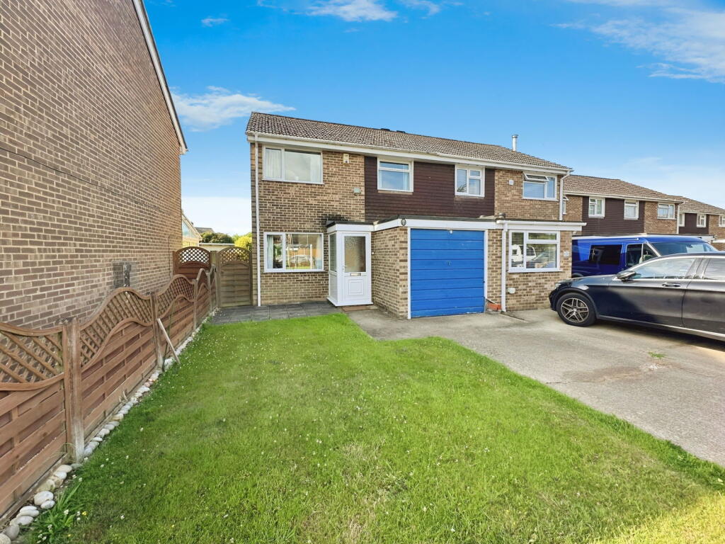 Main image of property: Wheelers Walk, Blackfield, Southampton, SO45 1WX