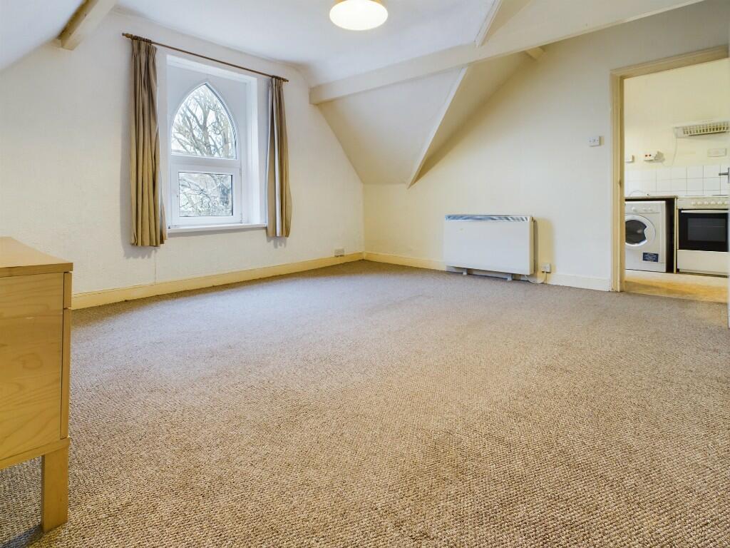 Additional property image - Oakfield Street, Roath, Cardiff CF24