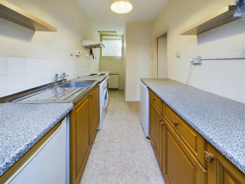Additional property image - Oakfield Street, Roath, Cardiff CF24