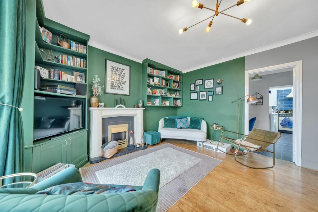 3 bedroom terraced house for sale in Brynteg, Treharris, CF46