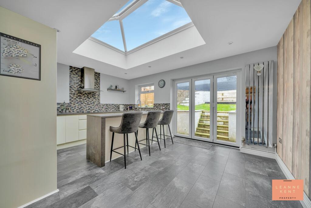 Additional property image - Harlech Court, Caerphilly, CF83