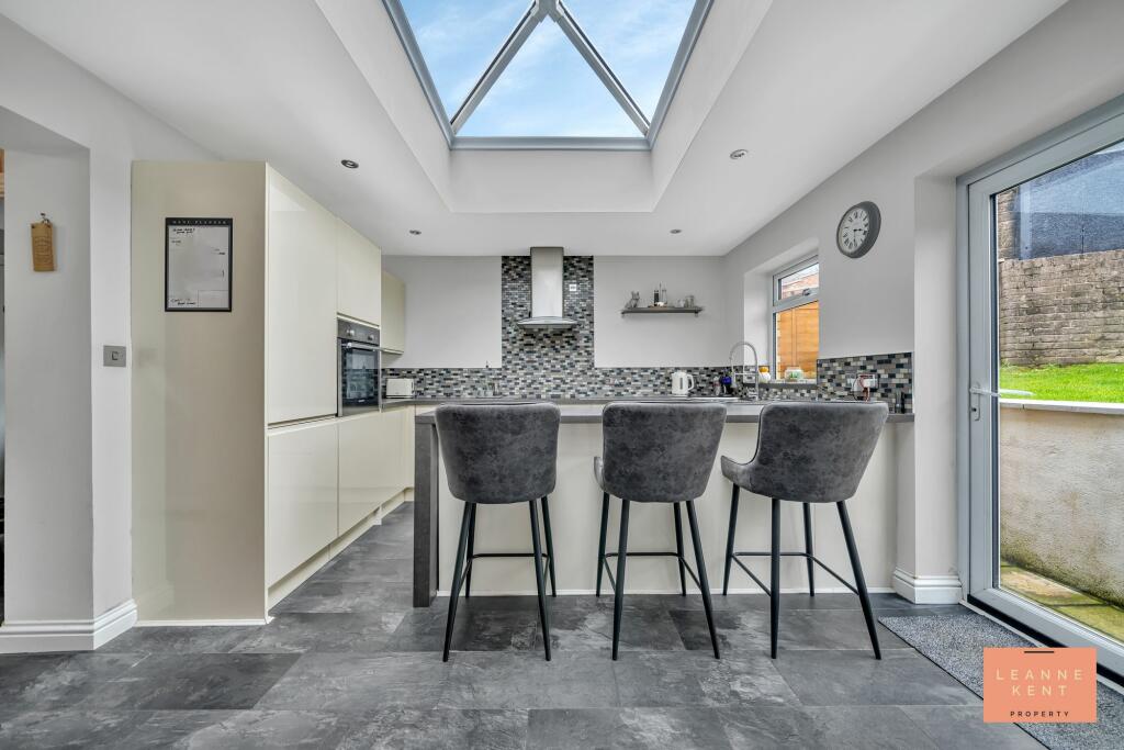 Additional property image - Harlech Court, Caerphilly, CF83