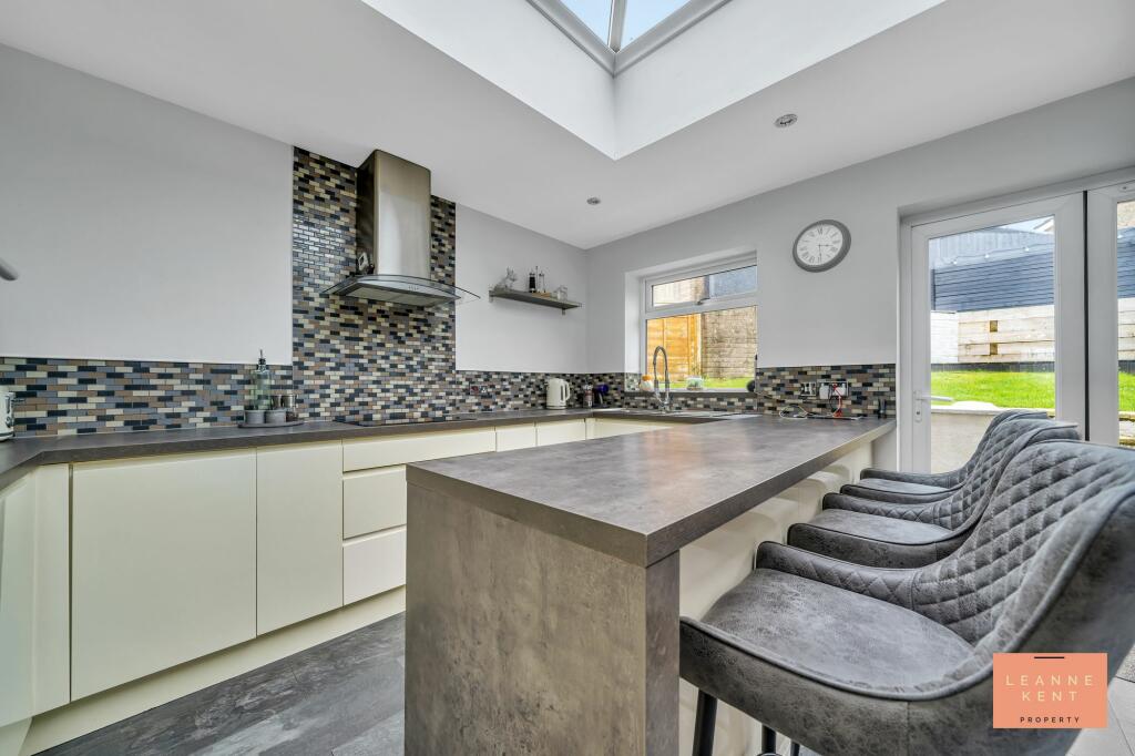 Additional property image - Harlech Court, Caerphilly, CF83