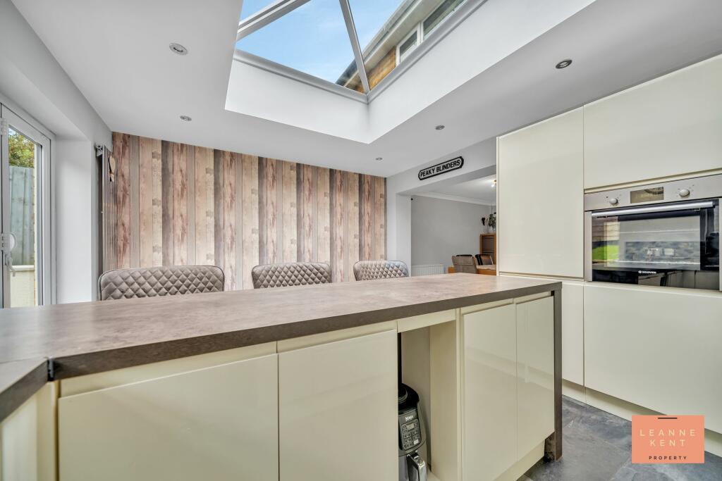 Additional property image - Harlech Court, Caerphilly, CF83