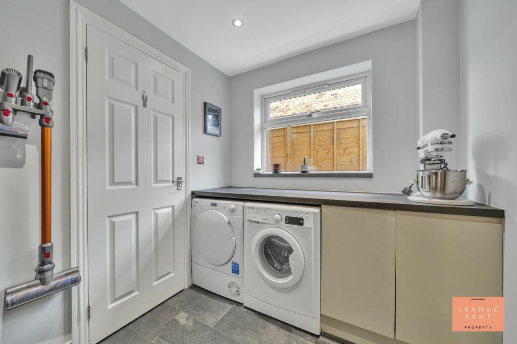 Additional property image - Harlech Court, Caerphilly, CF83