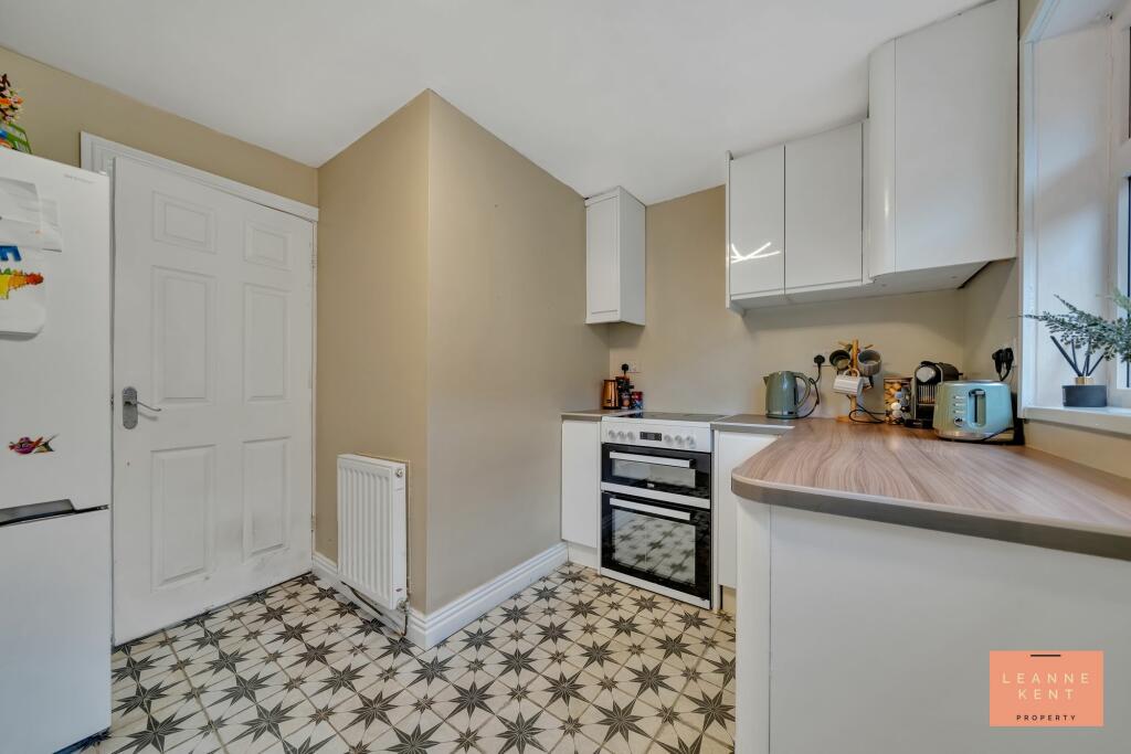 Additional property image - Heol Clyd, Caerphilly, CF83