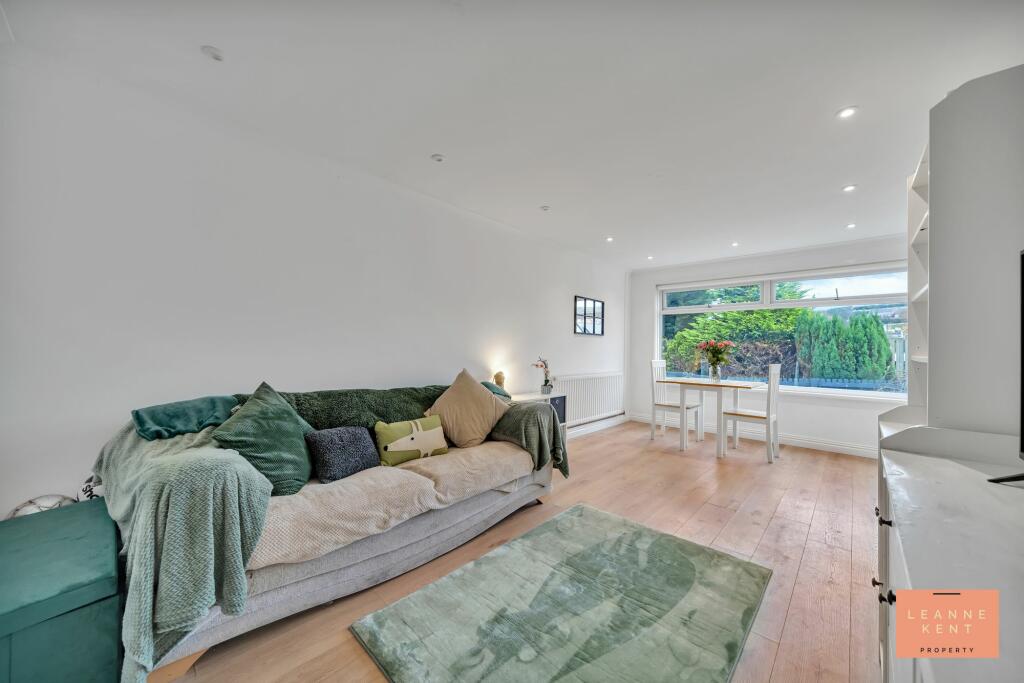 Additional property image - Heol Clyd, Caerphilly, CF83