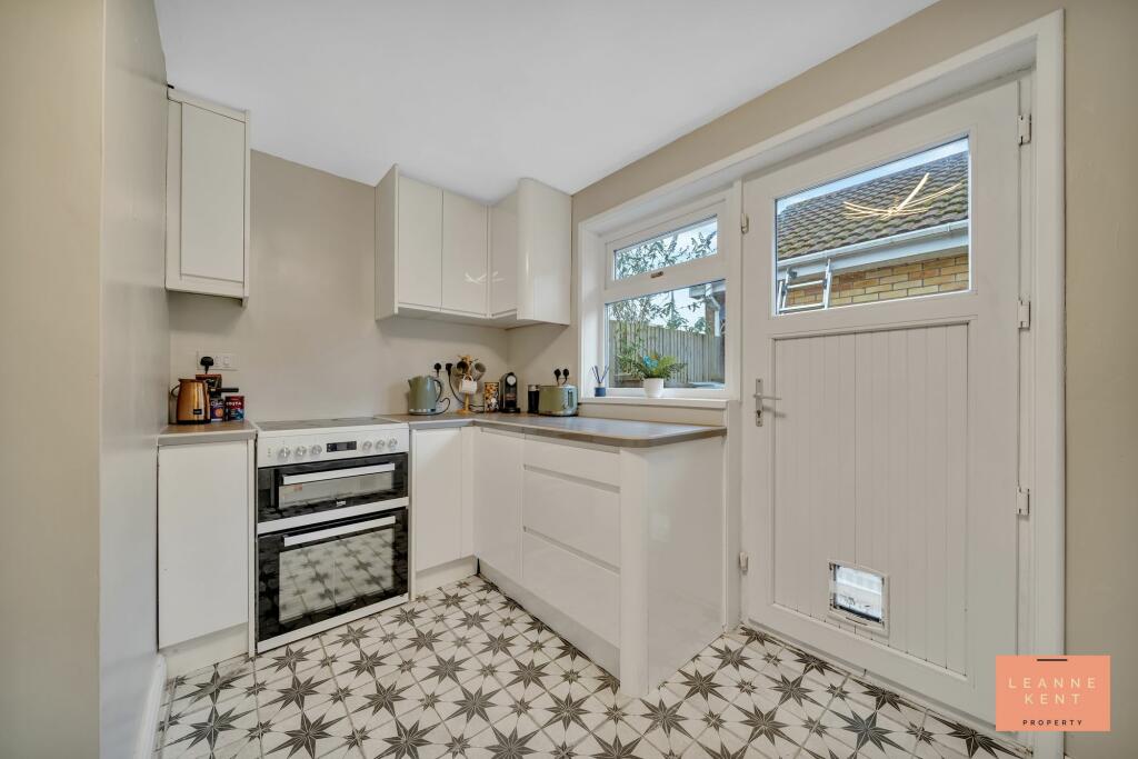 Additional property image - Heol Clyd, Caerphilly, CF83