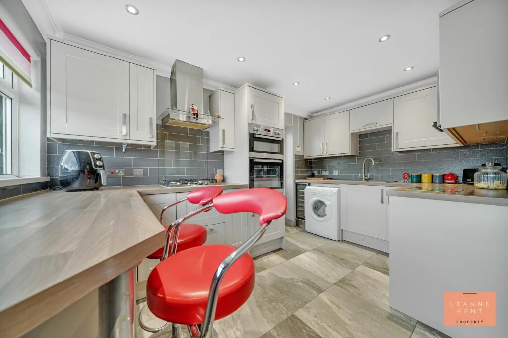 Additional property image - Bryn Siriol, Caerphilly, CF83