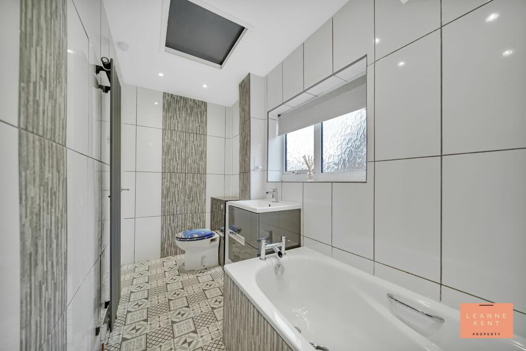 Additional property image - Bryn Siriol, Caerphilly, CF83