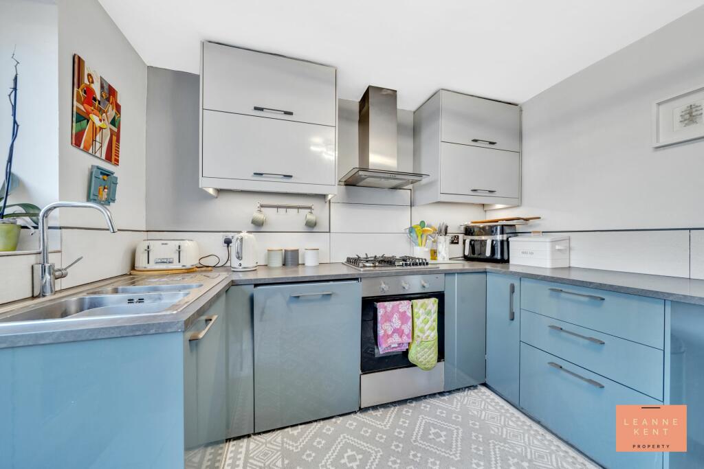 Additional property image - Green Meadow Drive, Tongwynlais, CF15