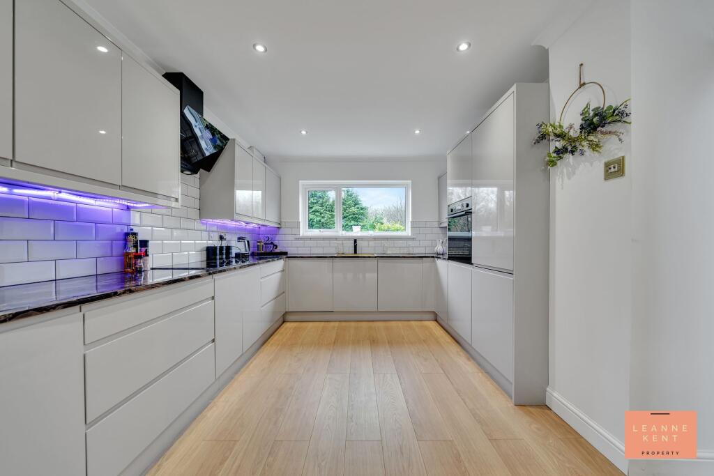 Additional property image - Ty Gwyn Close, Heol-Y-Cyw, CF35
