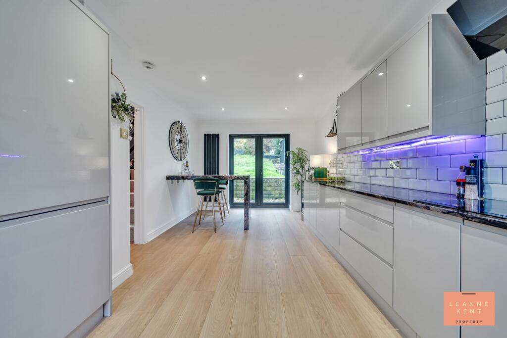 Additional property image - Ty Gwyn Close, Heol-Y-Cyw, CF35