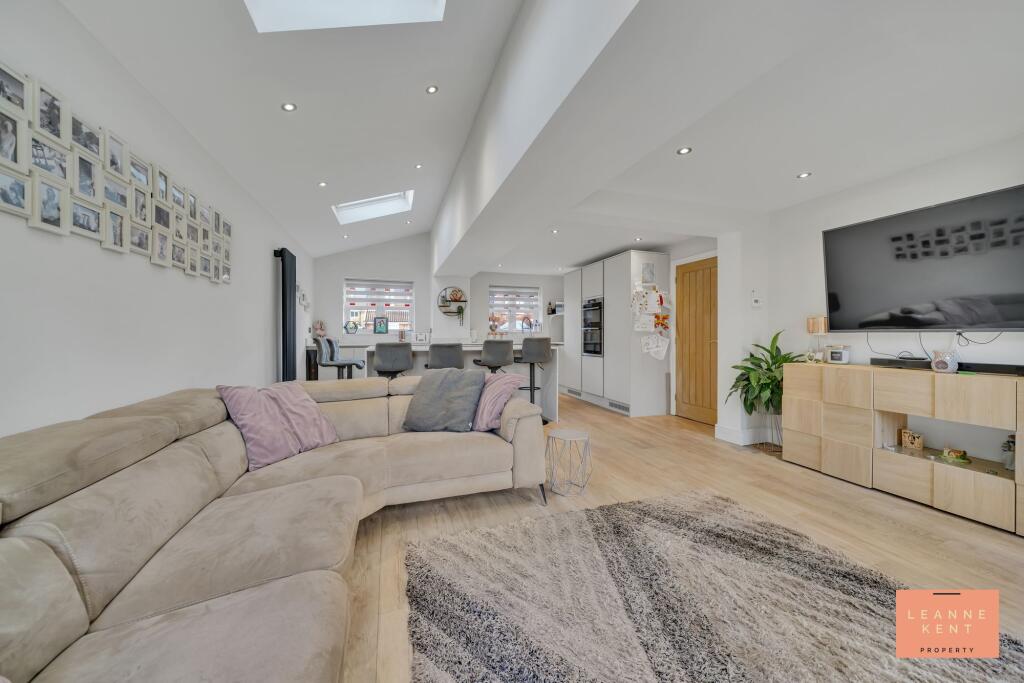 Additional property image - Caerphilly, CF83
