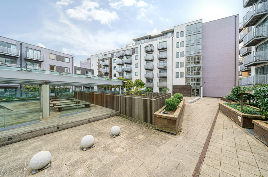 2 bedroom apartment for rent in Alaska Building, Deals Gateway, London