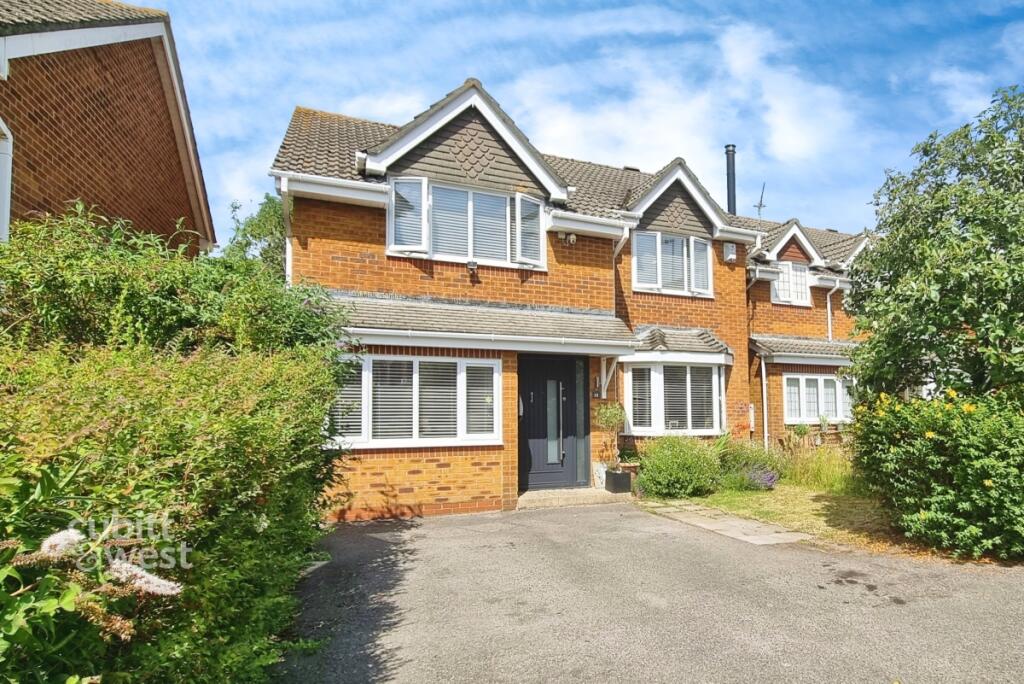 Main image of property: Stanbury Close Bosham PO18