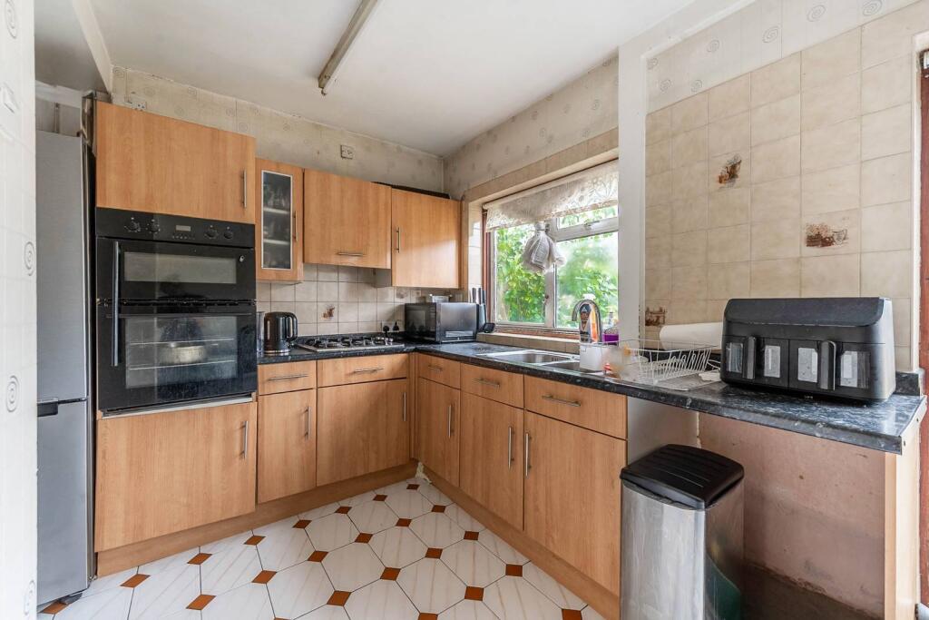 Main image of property: Princes Avenue, Kingsbury, London, NW9