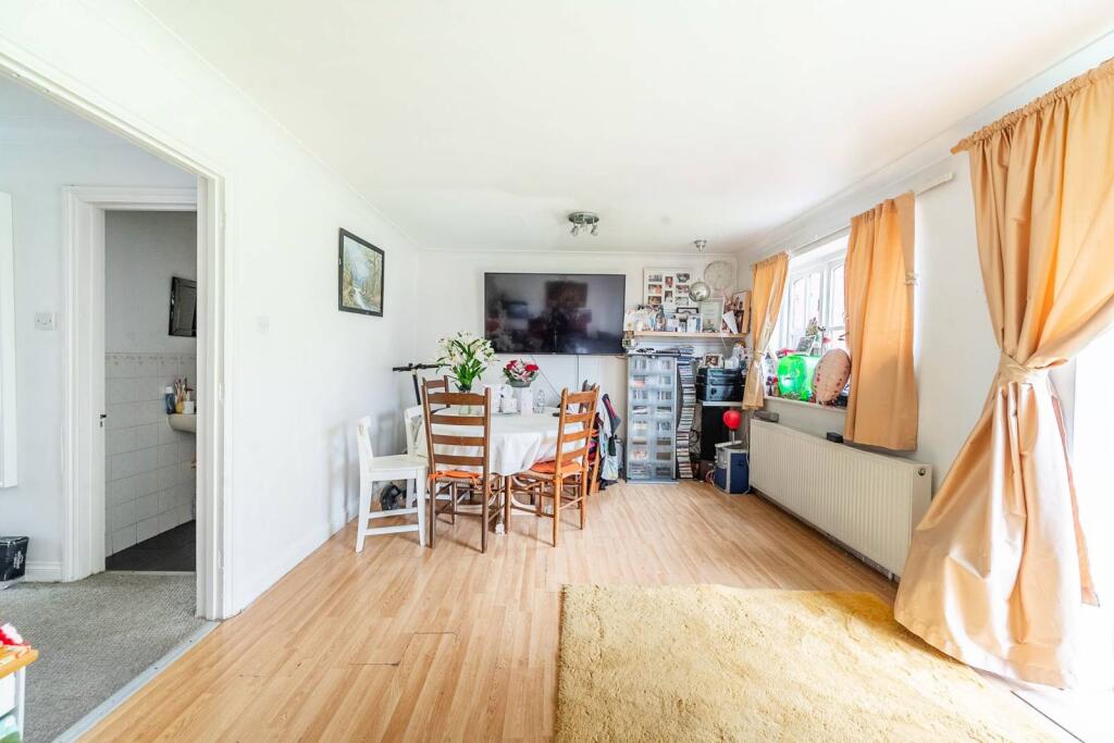 Main image of property: Morley Crescent West, Stanmore, HA7