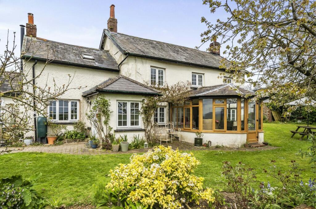 3 bedroom detached house for sale in Morchard Crediton, Devon, EX17