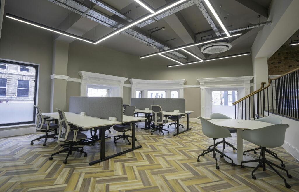 8 8589 Colmore Row Birmingham Office7.jpg