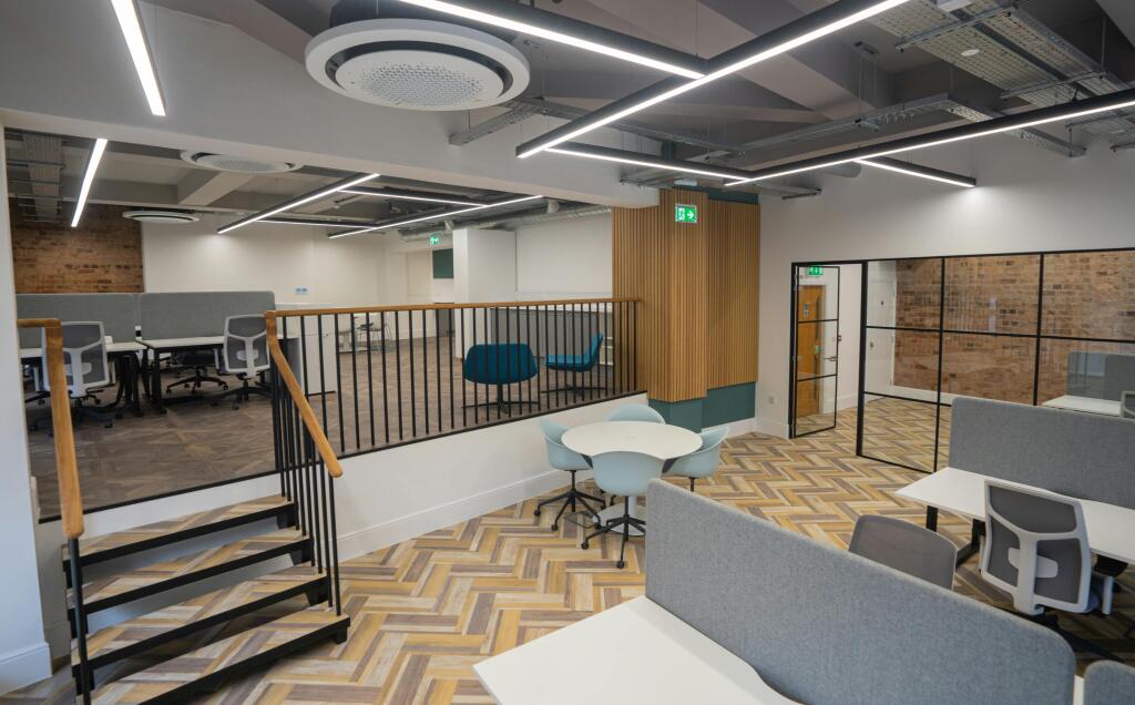 9 8589 Colmore Row Birmingham Office8.jpg