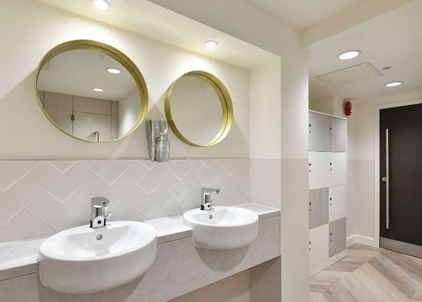 9 Bank House 8 Cherry Street B2 5AL  WC.JPG