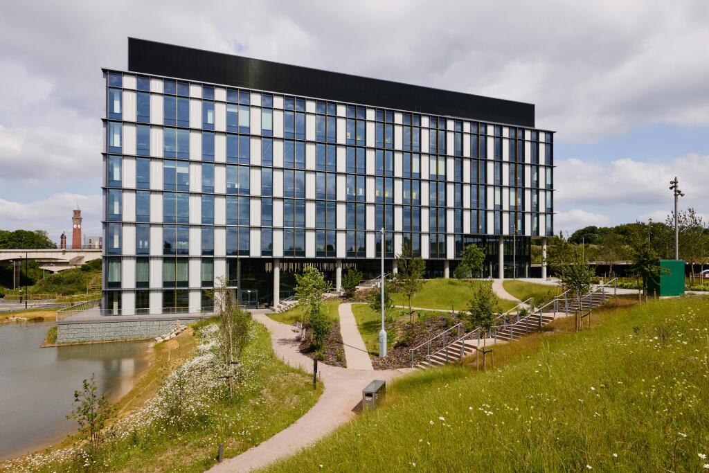 No1 Birmingham Health Innovation Campus External.jpg