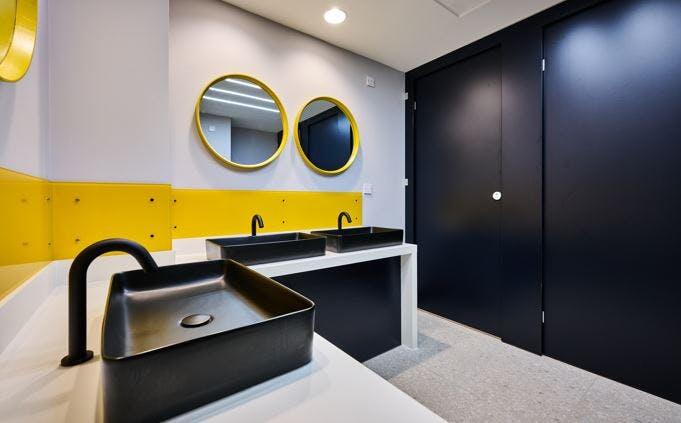 7 Fore 2 Fore Business Park WC.jpg