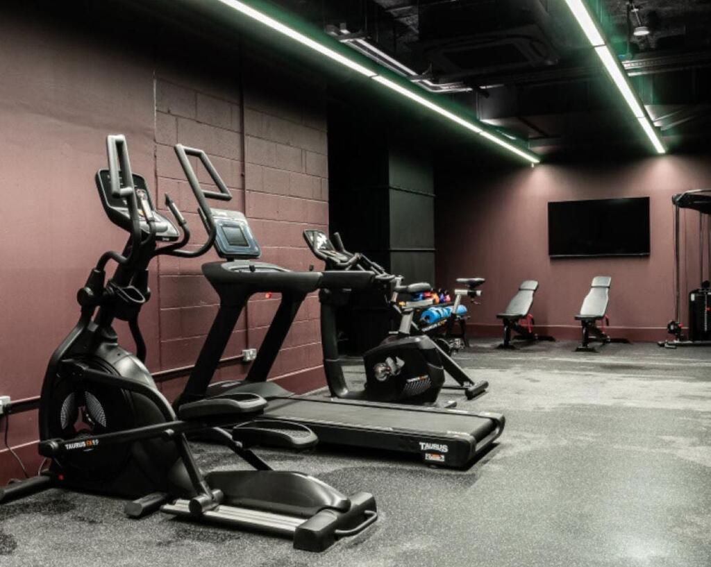 31 Temple Street  Gym.JPG