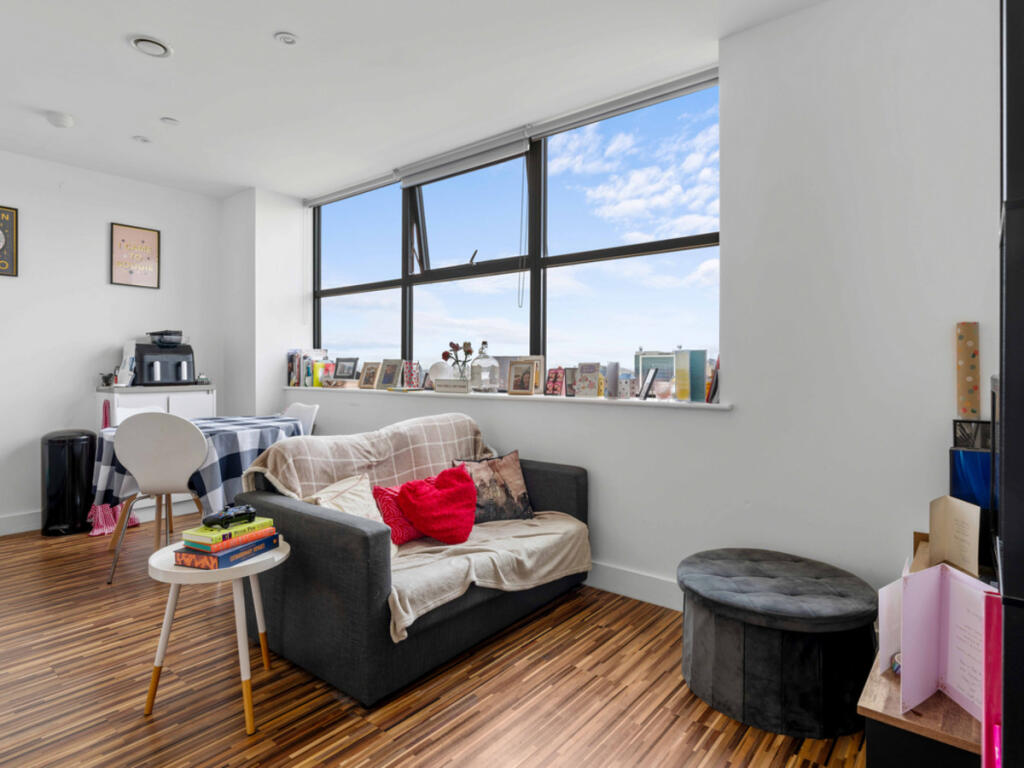 Main image of property: Old Trafford, Manchester, M16