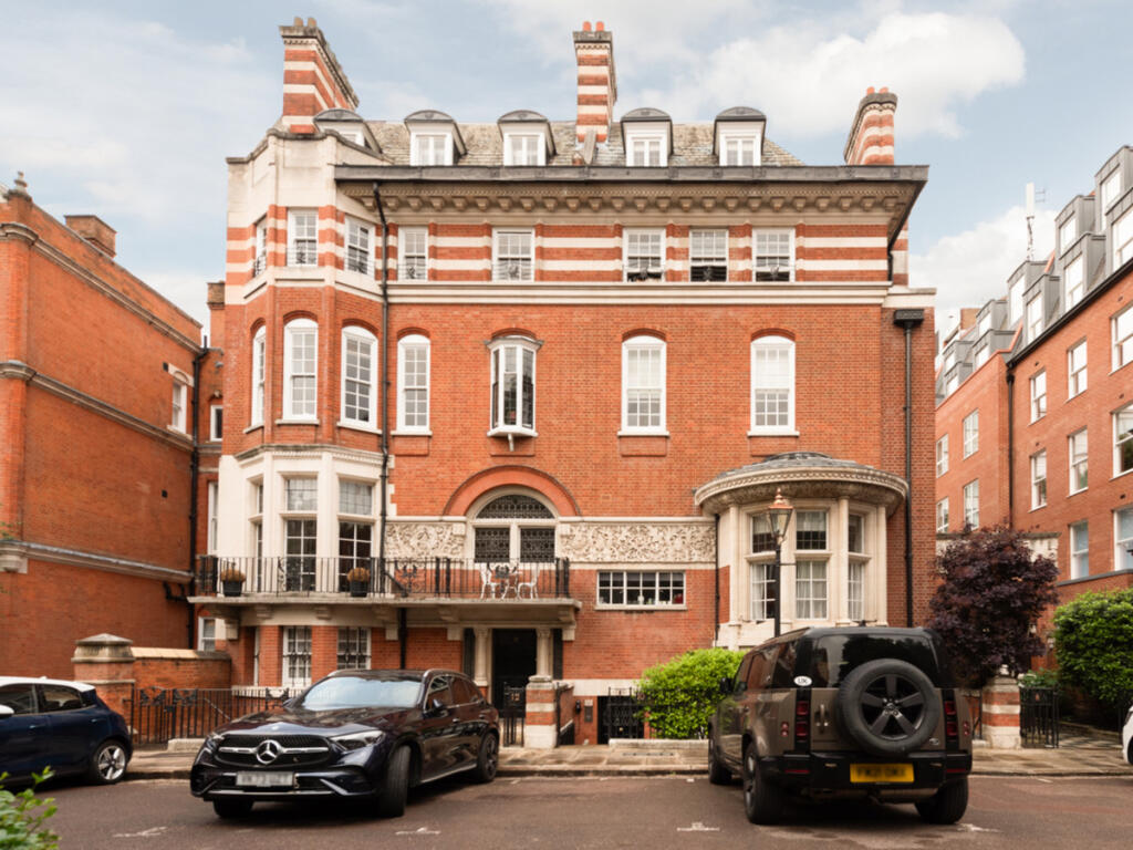 Main image of property: Palace Court, London, W2