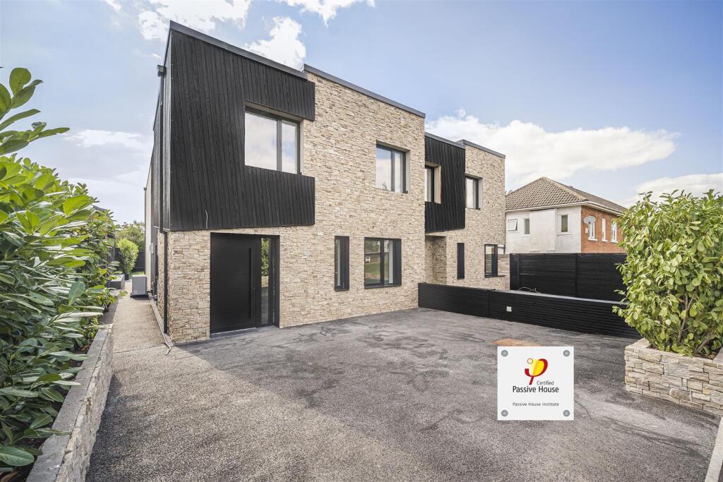 Main image of property: Ty Cynnes, Brynawelon Road, Cyncoed