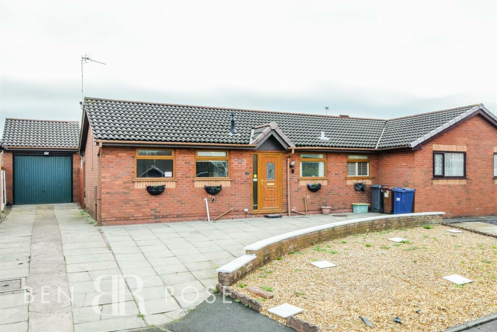 2 bedroom semidetached bungalow for sale in Edward Street, Bamber