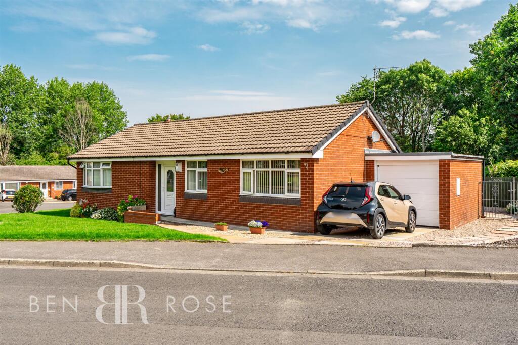 Main image of property: Well Orchard, Bamber Bridge, Preston