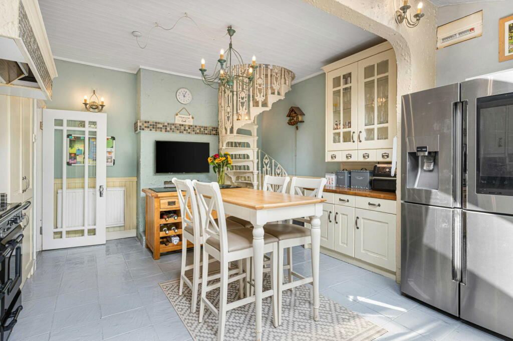Additional property image - Codicote Road, Welwyn, AL6