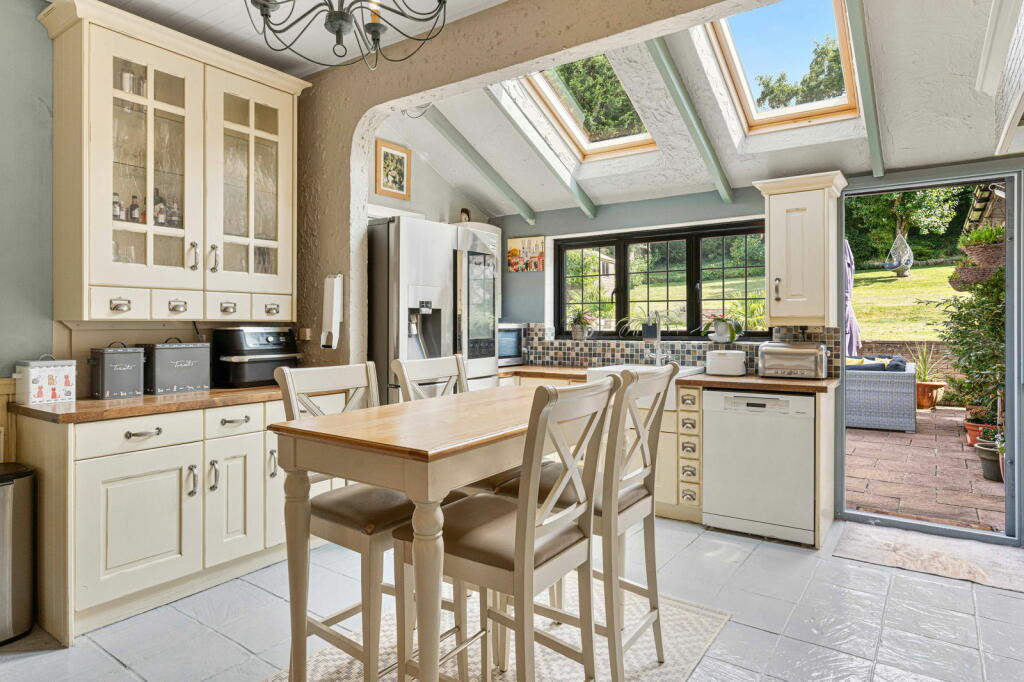 Additional property image - Codicote Road, Welwyn, AL6