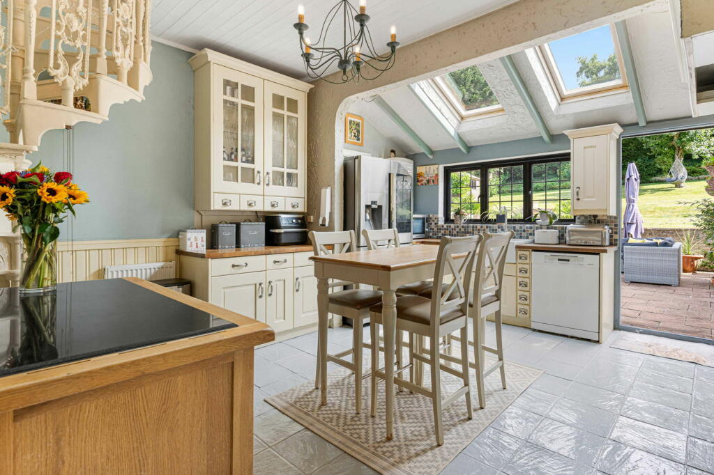 Additional property image - Codicote Road, Welwyn, AL6