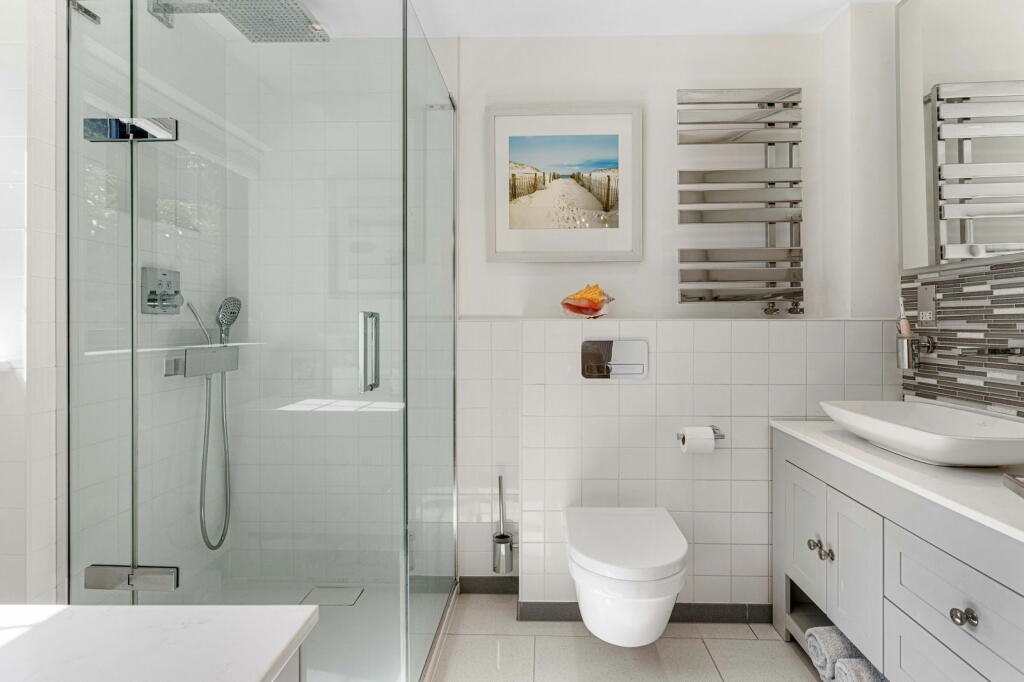 Additional property image - Codicote Road, Welwyn, AL6