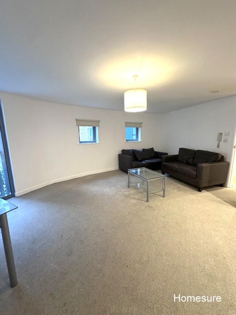 Main image of property: Apartment, 16 Henry Street