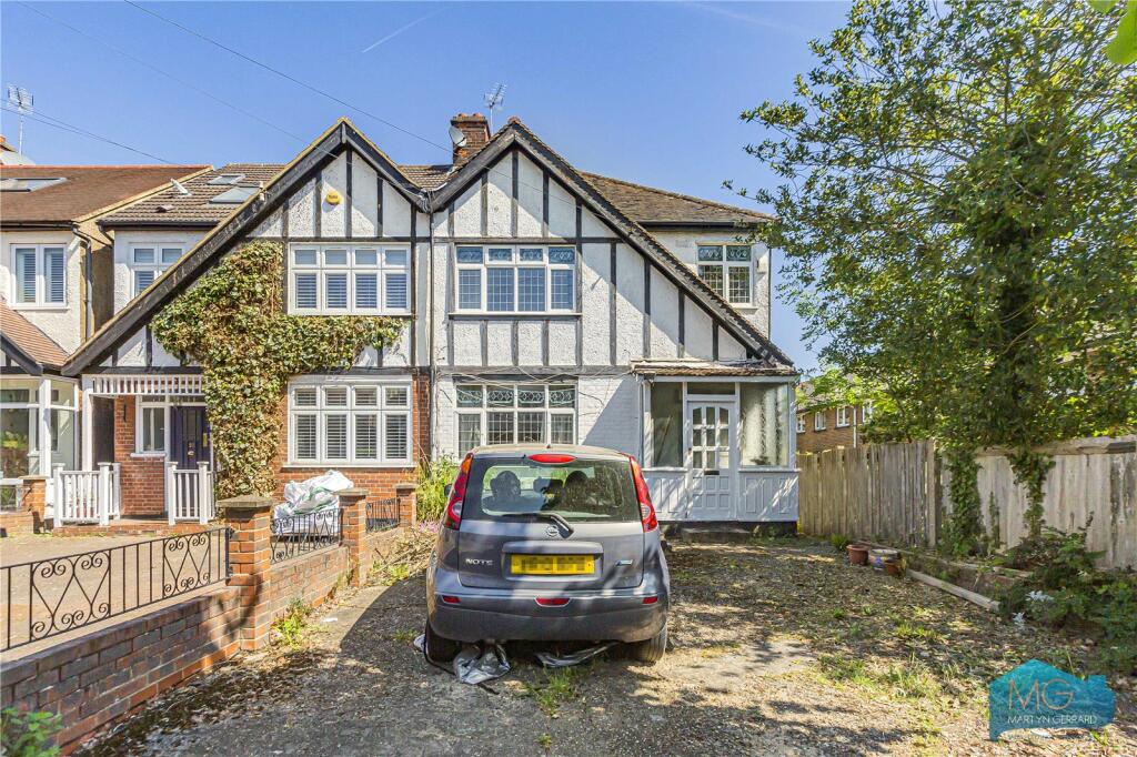 Main image of property: Arundel Gardens, London, N21