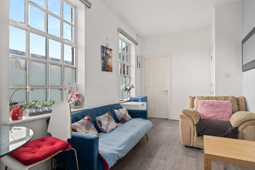 Main image of property: High Street, Bracknell, Berkshire, RG12