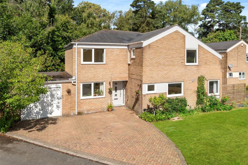 Main image of property: Shaftesbury Close, Bracknell, Berkshire, RG12