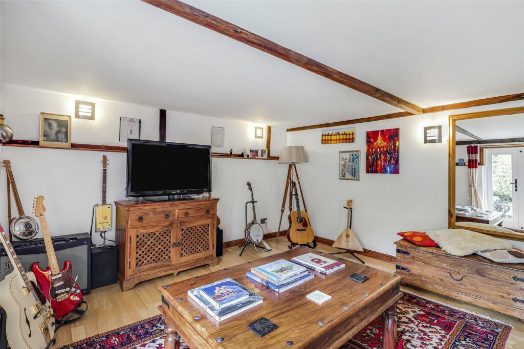 Additional property image - Walnut Tree Lane, Westbere, Nr Canterbury, CT2